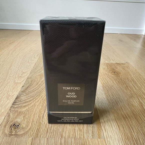 TOM FORD | Oud Wood Eau De Parfum 100ml 3.4oz - Picture 7 of 7